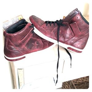 NEVER WORN NWT RARE JOHN VARVATOS JV WEAPON MID!!